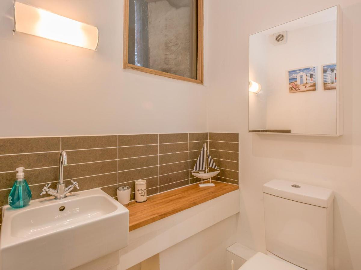 Flint Barn Villa Норт Уолшам Екстериор снимка