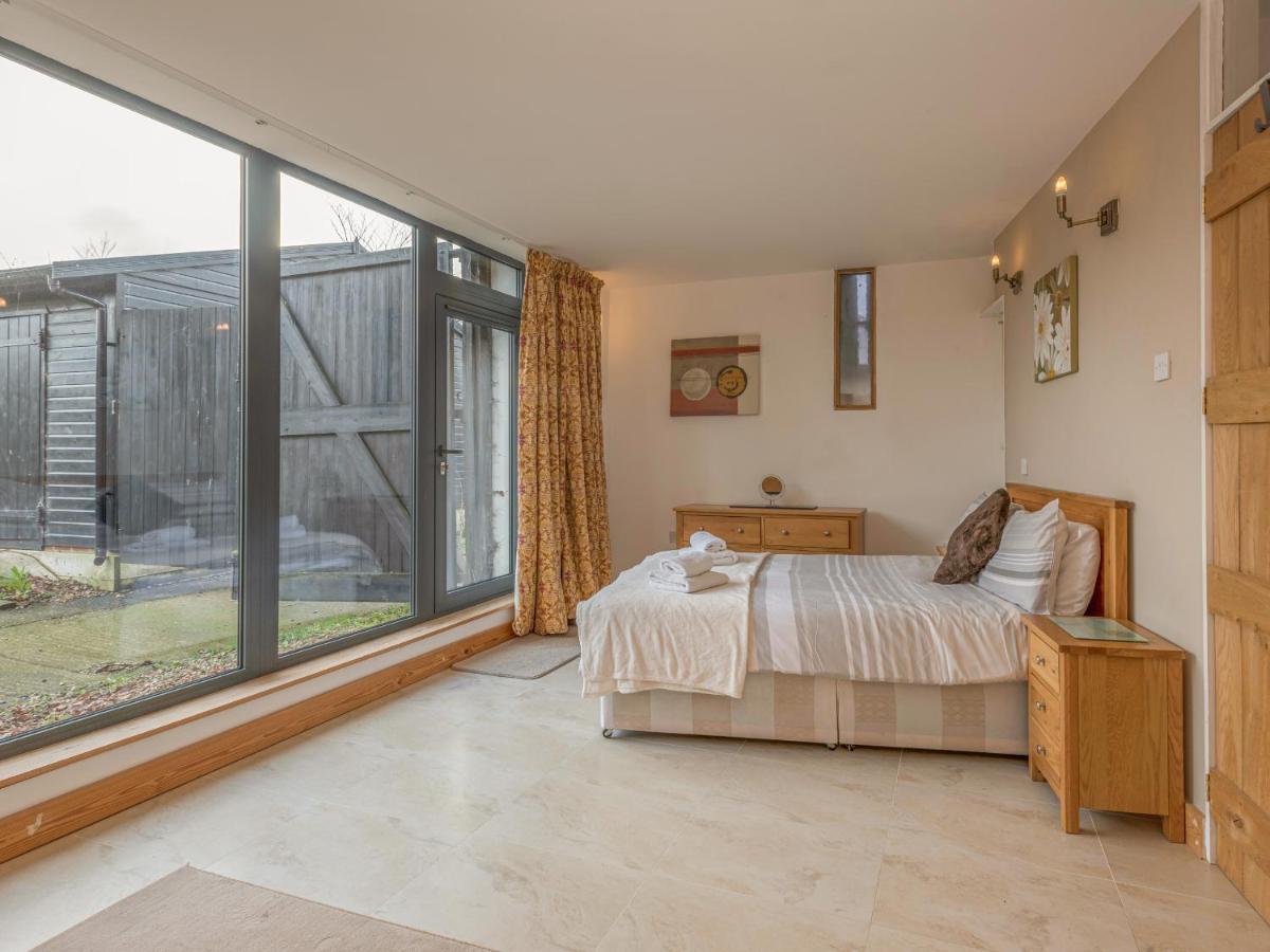Flint Barn Villa Норт Уолшам Екстериор снимка